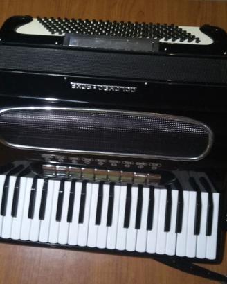 Fisarmonica leggera in quarta