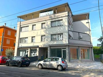 Stanza in appartamento di 100 m² a Parma