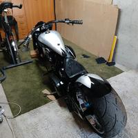 HARLEY  CUSTOM 