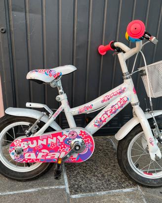 Bicicletta da bambina con rotelle
