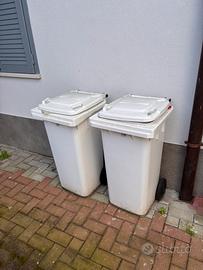 bidoni sporco bianchi con ruote