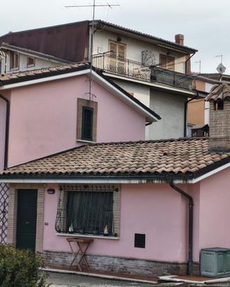 TAGLIACOZZO-Casa indipendente su 2 livelli 