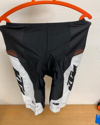 Pantaloni ciclismo