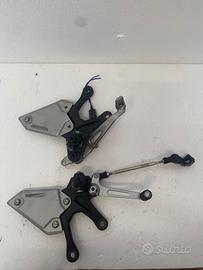 Pedane poggiapiedi originali Kawasaki Z900 (2018)