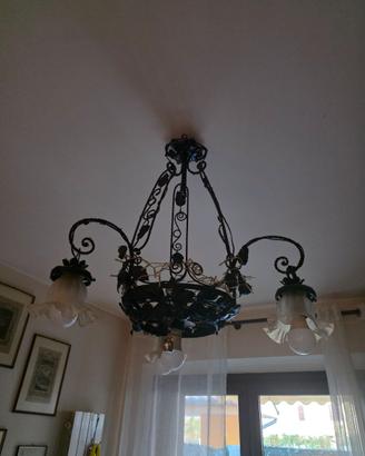 Lampadario ferro battuto