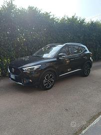 MG ZS 1.5 L 5MT Luxury