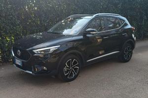 MG ZS 1.5 L 5MT Luxury