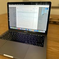 Apple MacBook Pro 2017 Touch Bar 16 GB 2133 MHz