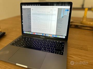 Apple MacBook Pro 2017 Touch Bar 16 GB 2133 MHz