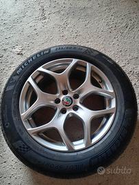 cerchi più gomme Alfa Romeo Stelvio da 18"