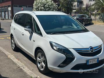 Opel zafira tourer 2014 benzina metano