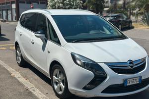 Opel zafira tourer 2014 benzina metano