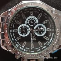 Elegante orologio da uomo