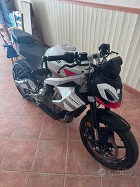 Aprilia Tuono 457