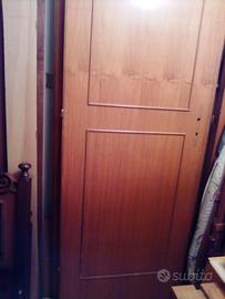 n.4 porte interne singole + n.1 porta a 2 ante