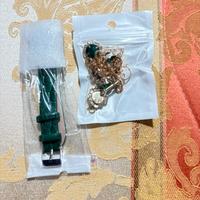 Orologio e braccialetto e collana