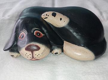 Cane di legno 