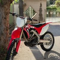 Honda CRF 250R Red Moto