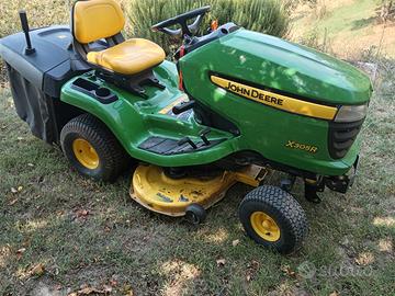 Trattorino tagliaerba John Deere X 305 R