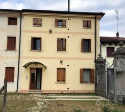 Vendita all'asta - appartamento duplex 1° e 2° p