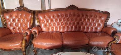 Divano 3 posti in pelle Chesterfield con poltrone