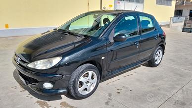 Peugeot 206 diesel 5 porte neopatentati 