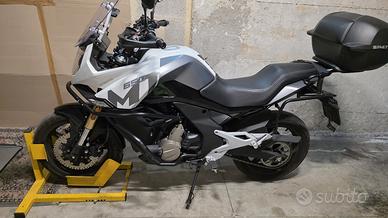 CfMoto MT650