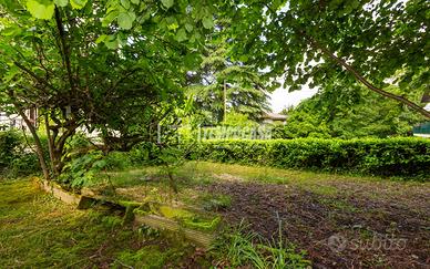 VILLA UNIFAMILIARE LIBERA SU QUATTRO LATI