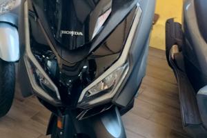 Honda Forza 350