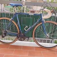 bici da corsa in acciaio