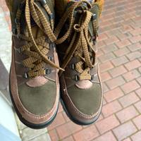 Scarpone trekking numero 39