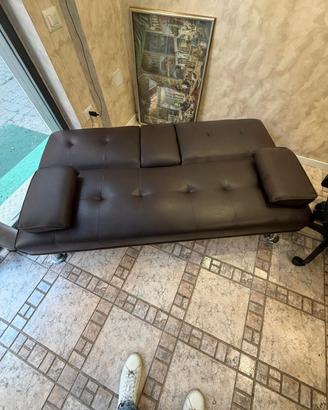 DIVANO LETTO 