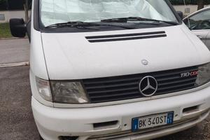 Mercedes Vito vetrato autocarro