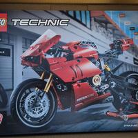 Lego Technic 42107 Ducati Panigale V4 R  