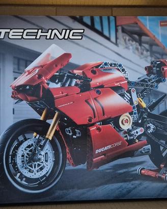 Lego Technic 42107 Ducati Panigale V4 R  