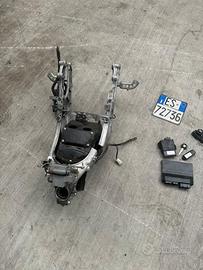 Telaio con kit chiavi Yamaha Max 560 2020