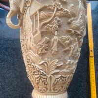 Statuette e vaso giapponese