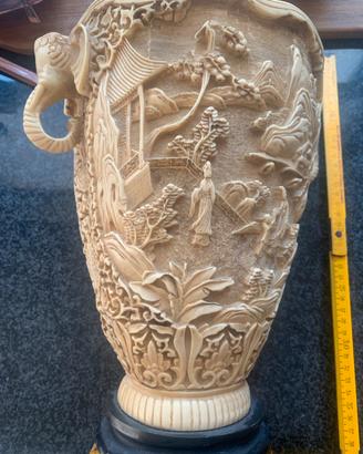 Statuette e vaso giapponese