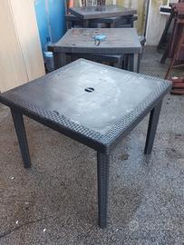 15 tavoli in polirattan colore antracite e marrone