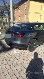 Tesla Model 3 Long Range AWD (Model Year 2021) -