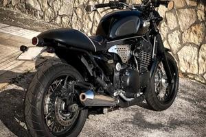 Truimph Legend Cafè racer-bonneville
