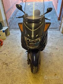 Yamaha Majesty 250