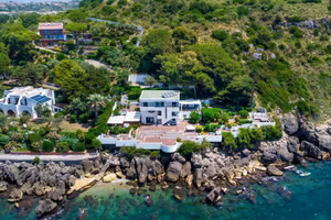 Villa - Minturno