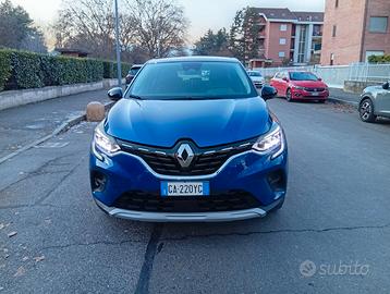 Renault Captur  leggere descrizione