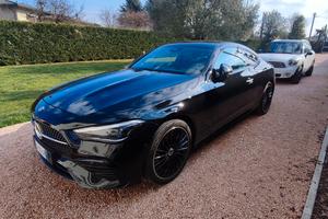 Mercedes-Benz CLS 220d MHV Coupé Premium AMG è un’