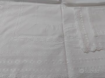 set lenzuola ricamate