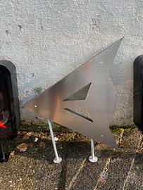 Insegna metallica Dainese