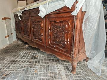 credenza madia in legno intagliato e massiccio