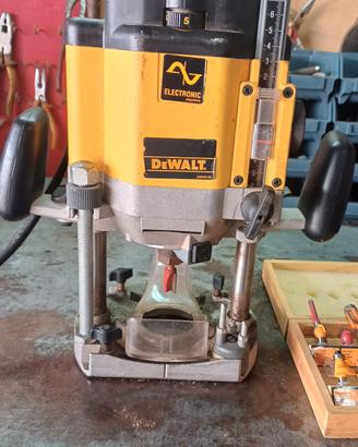 fresatrice per legno deWalt