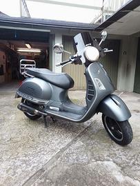 Vespa Gs 300